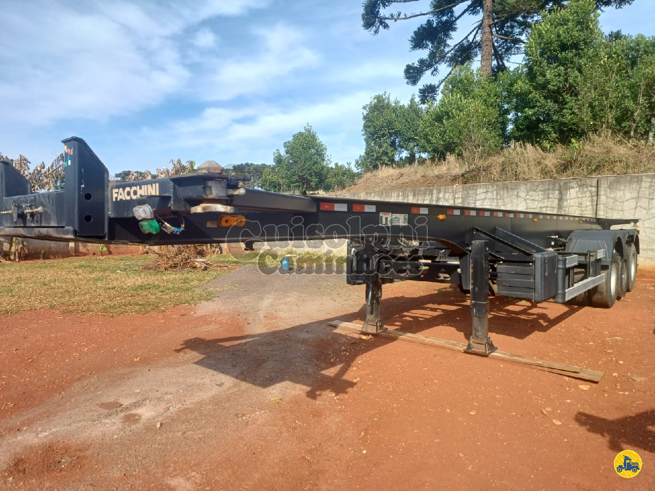 CARRETA SEMI-REBOQUE PORTA-CONTAINER Guisolphi Caminhões XANXERE SANTA CATARINA SC